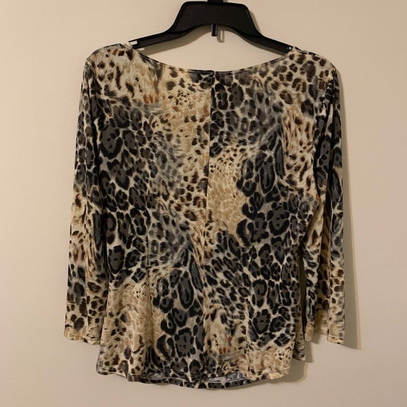 KAYLE HOPE Leopard Print Top, size Medium - Picture 3 of 12